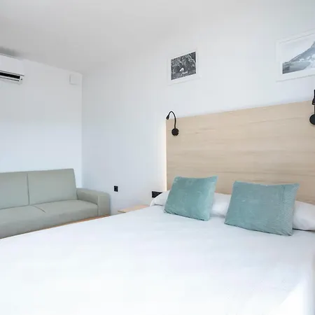 Coral Boutique By Gaiarooms Hotel 4*