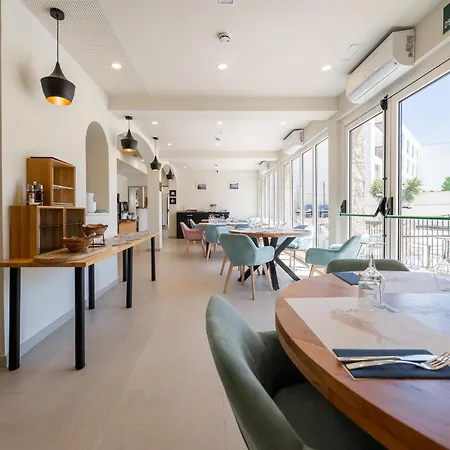 Coral Boutique By Gaiarooms